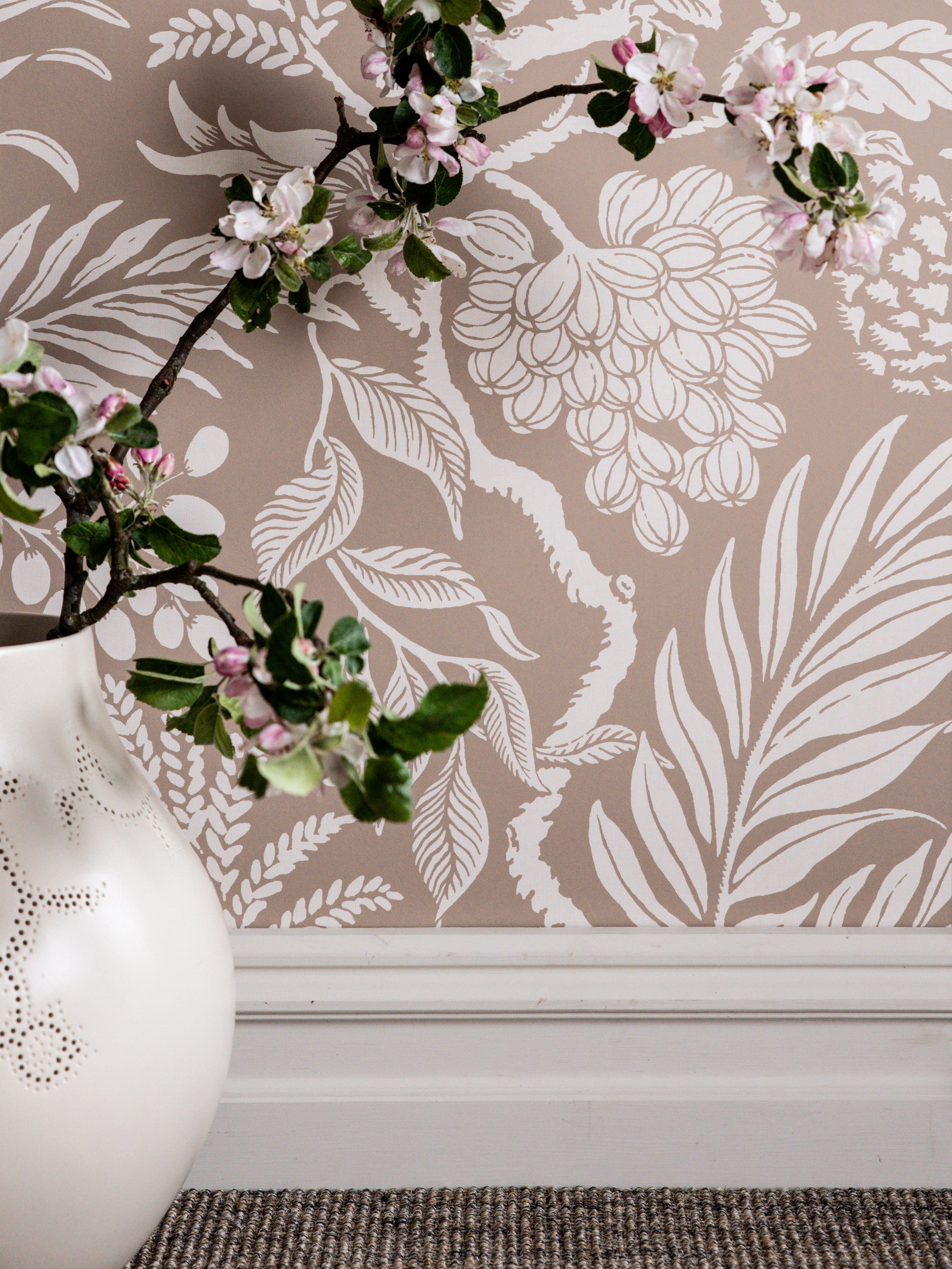 Cornucopia – Walnut Wallpaper