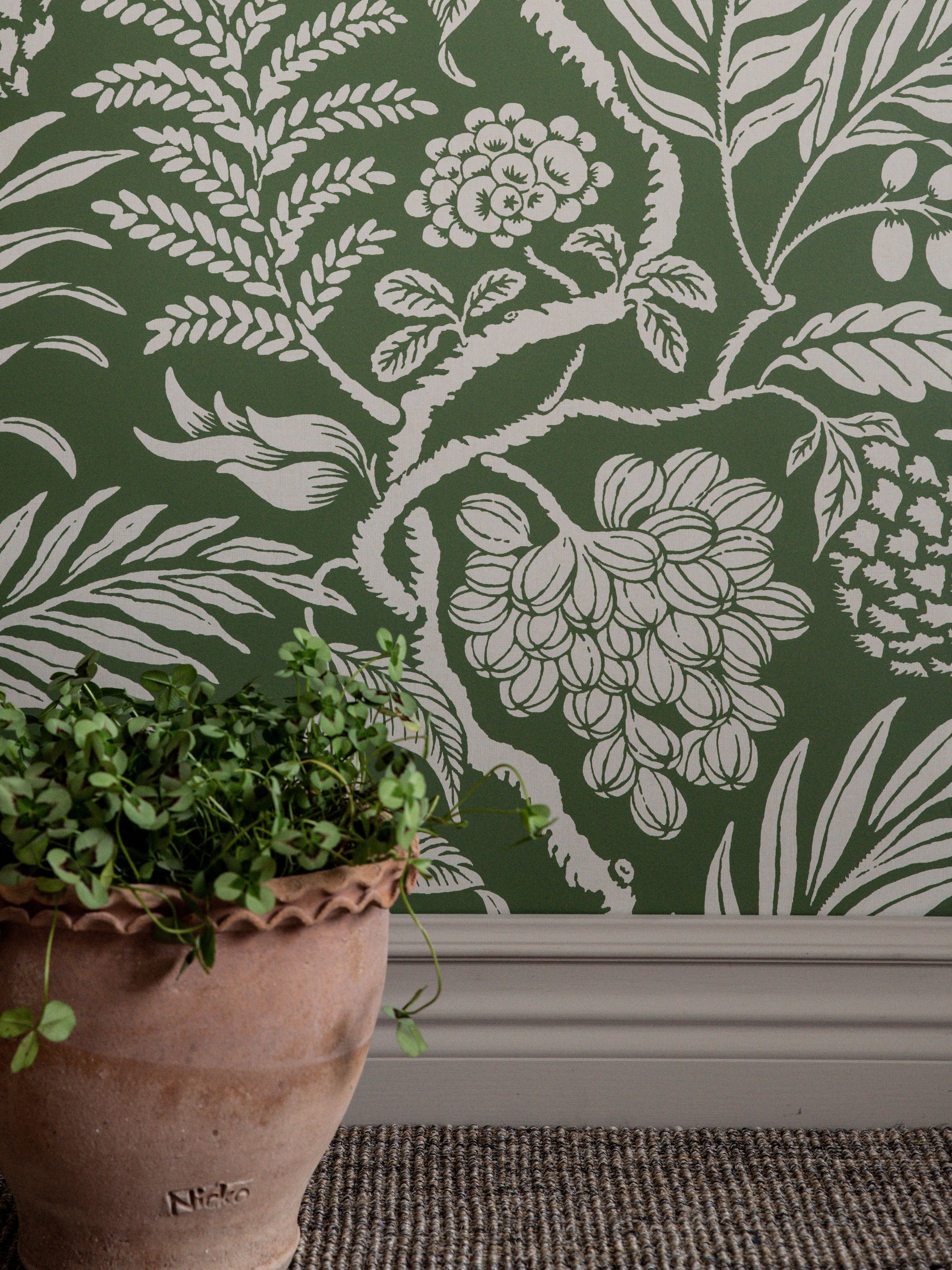 Cornucopia – Walnut Wallpaper