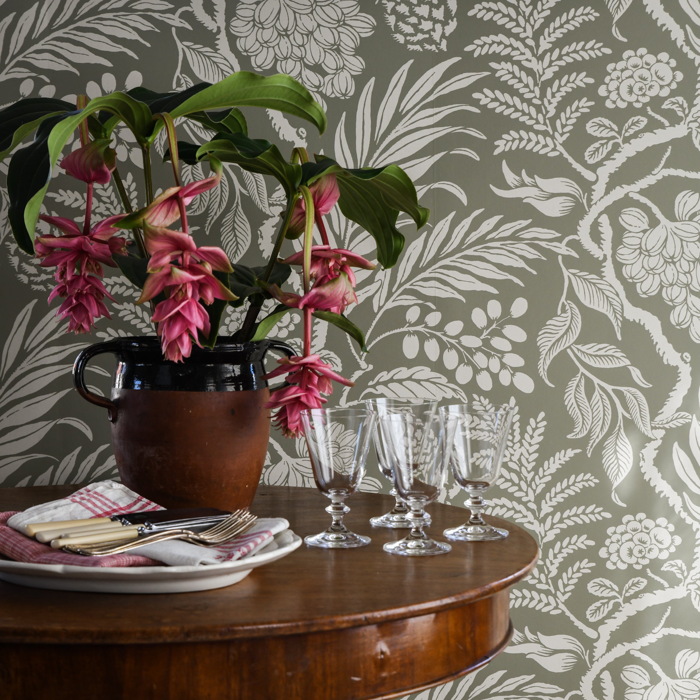Cornucopia – Walnut Wallpaper