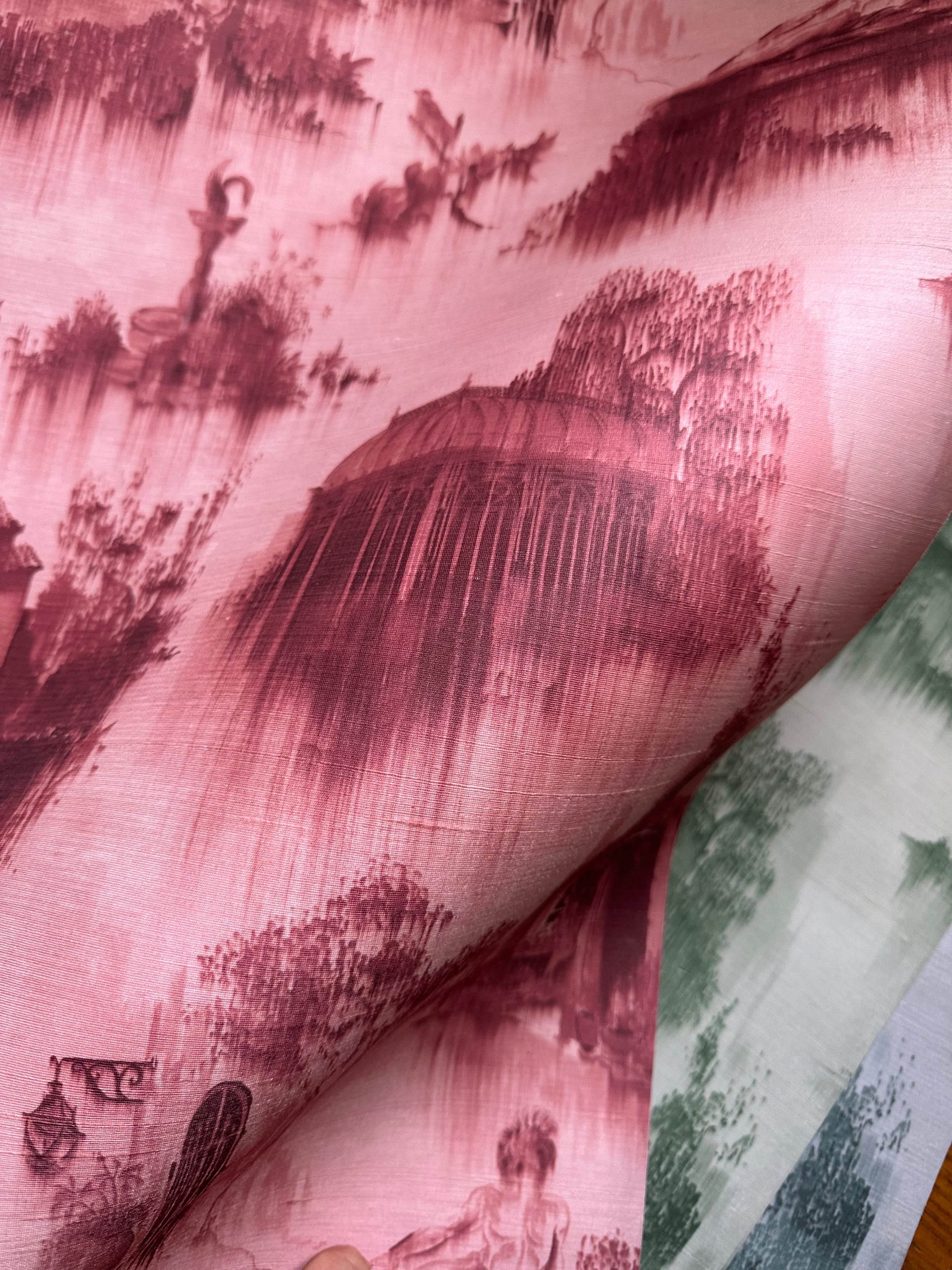 Amelia Toile