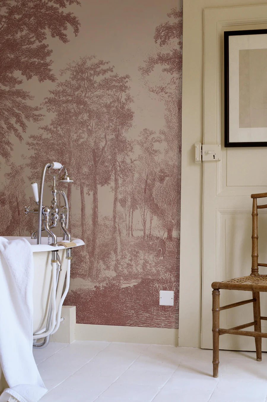 Lemon_Wallcovering_Lifestyle_SlowMeander_WPLC0535_900x_5e9c80bd-ced5-4ca2-a4e9-b0921ec3be68.webp