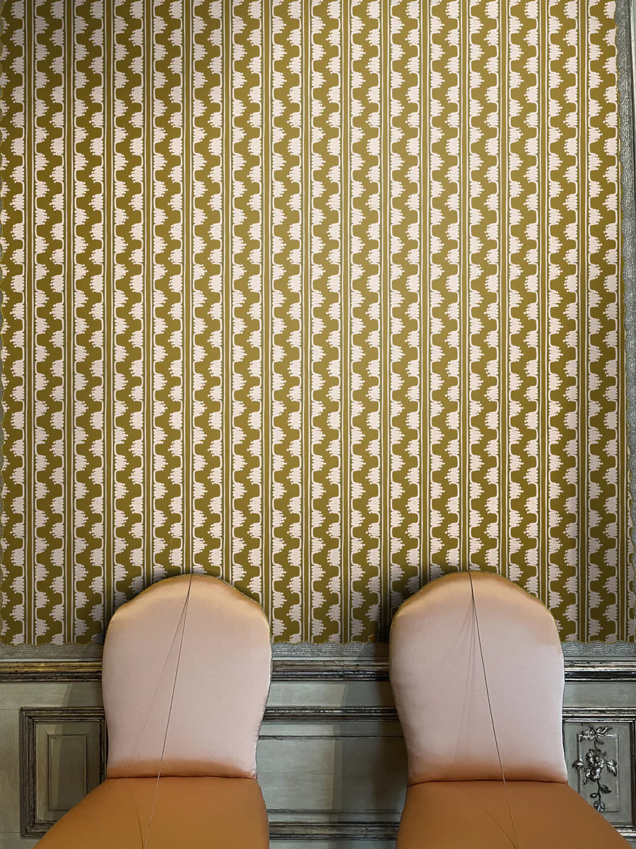 Papier:  Ritz Minimal Wallpaper in Gum